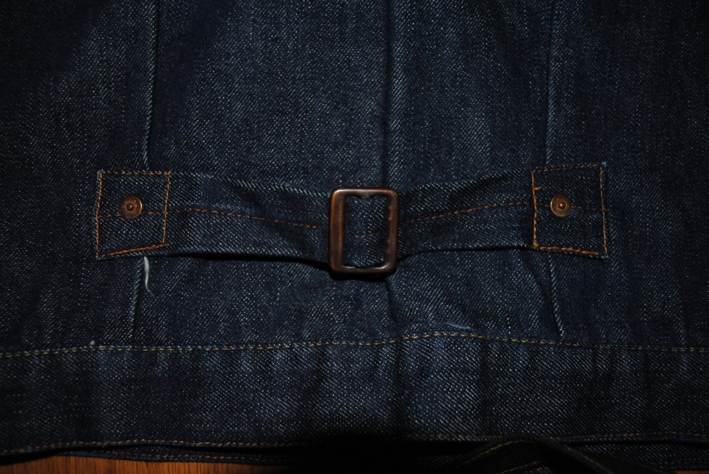 buckle back